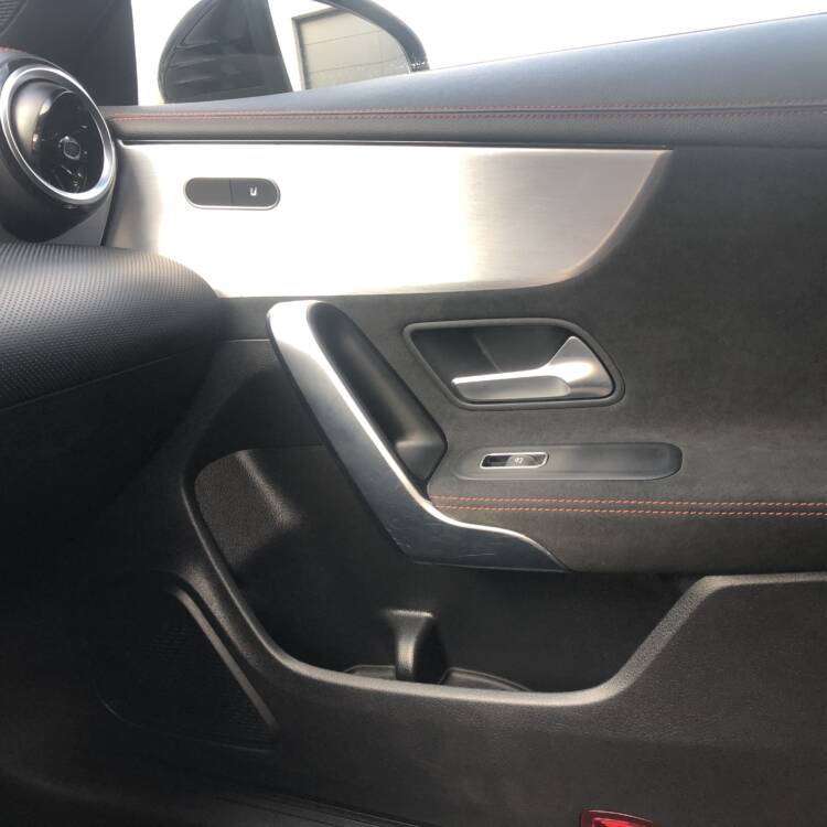 Mercedes-Benz CLA 180D KIT AMG